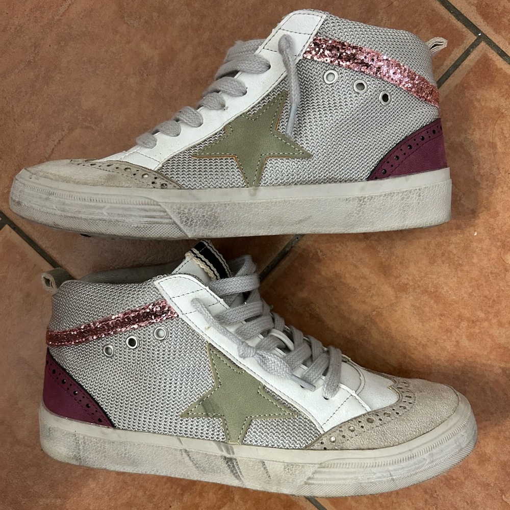 Stylish Women's High-Top Sneakers